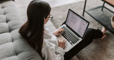 Smart Ways to Save on Software Purchases